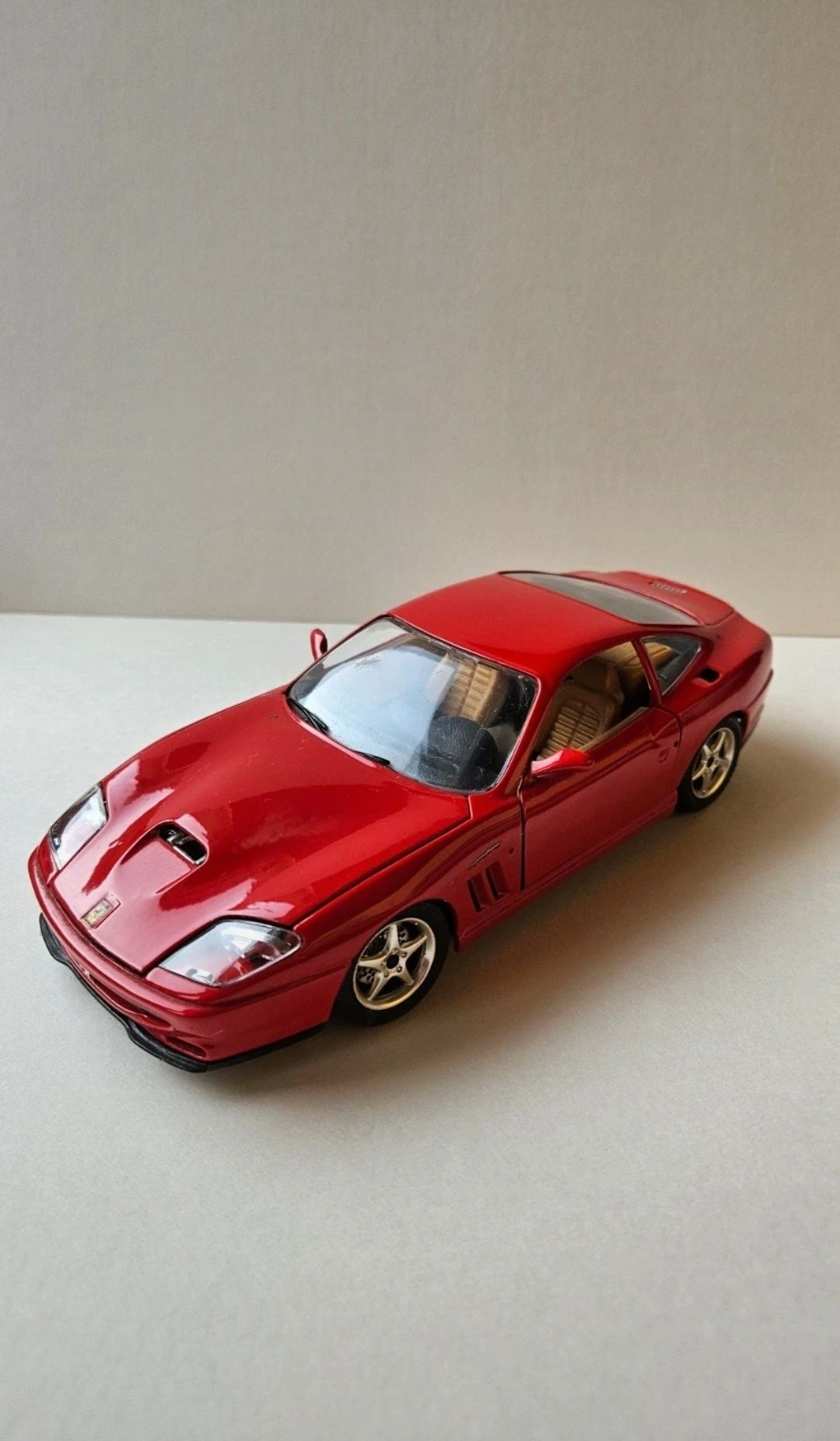 Ferrari 550 maranello (1996) 1/24 Bom estado