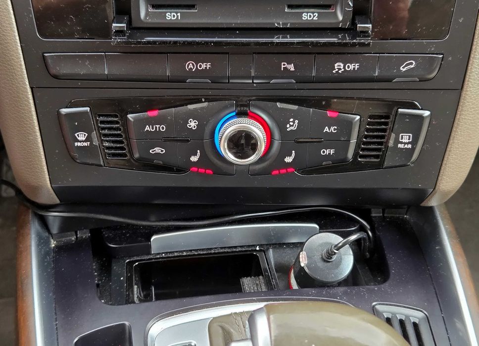 Audi Q5      2015