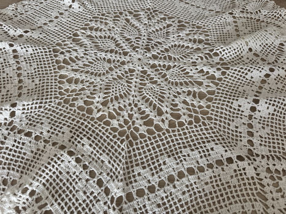 Recznie robiona swewetka na stol 76 cm