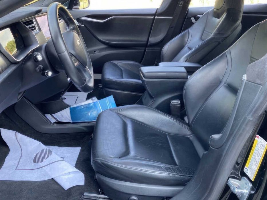 Tesla Model S      2014