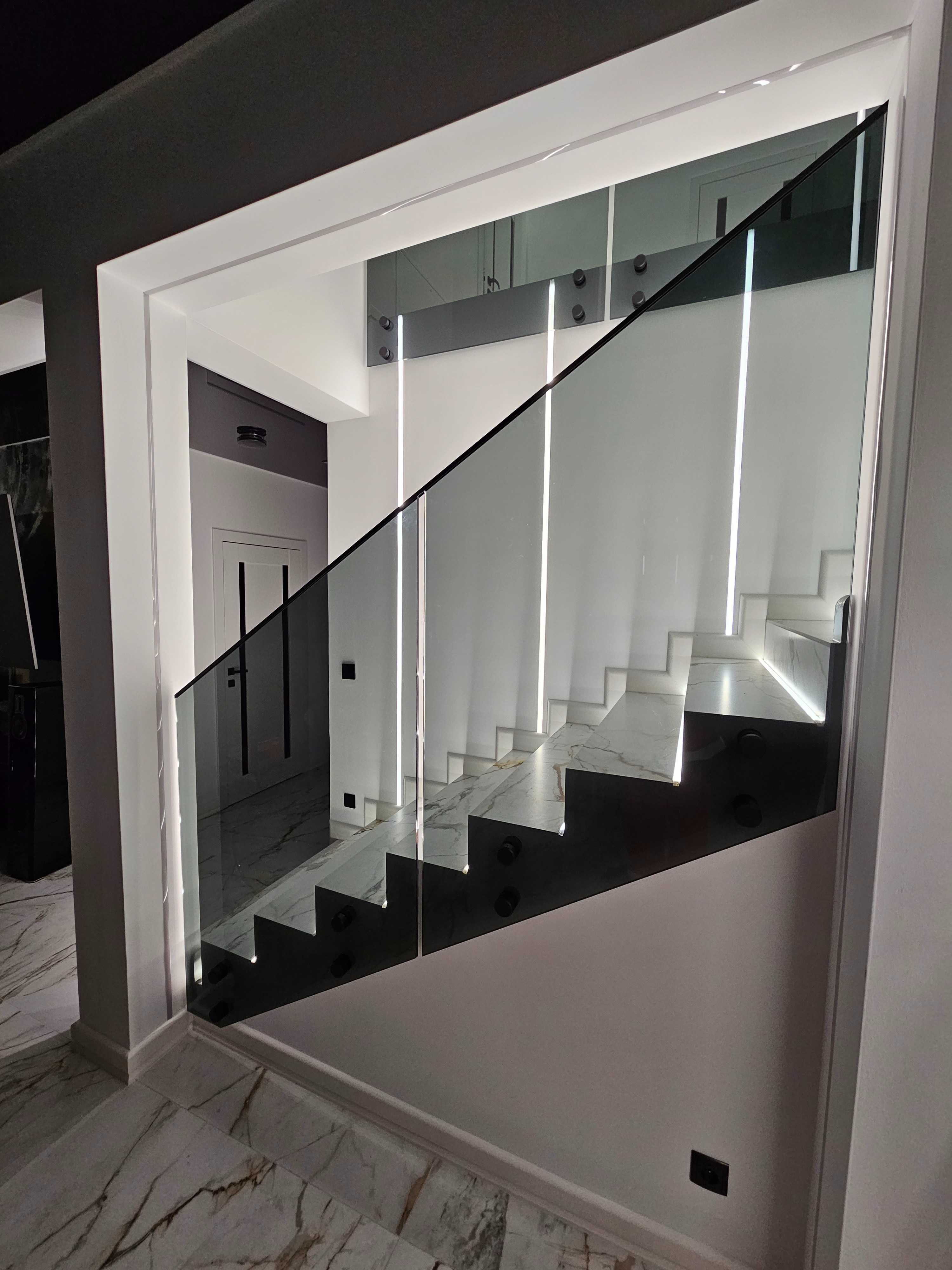 Balustrady szklane, balustrady ze stali nierdzej