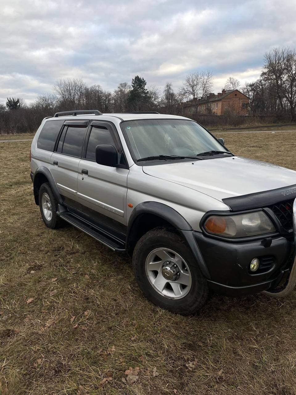 Mitsubishi pajero sport