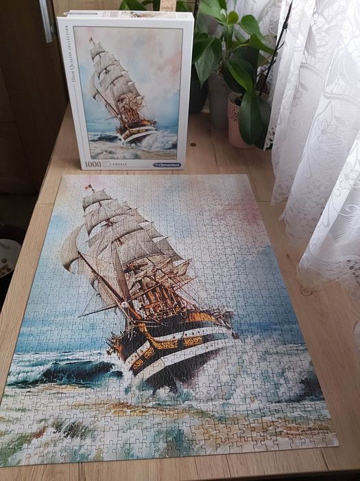 Puzzle statek na morzu