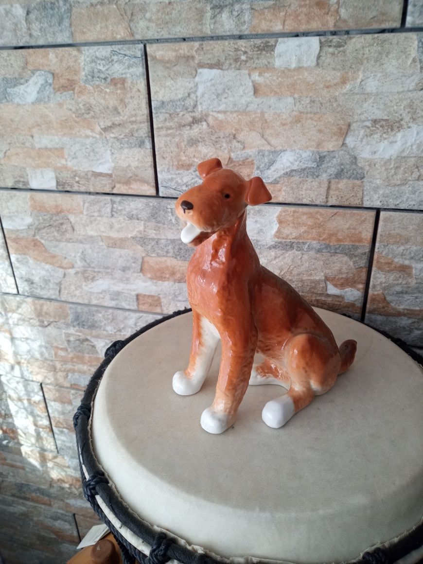 Porcelana Łomonosow figurka pieska Airedale Terrier