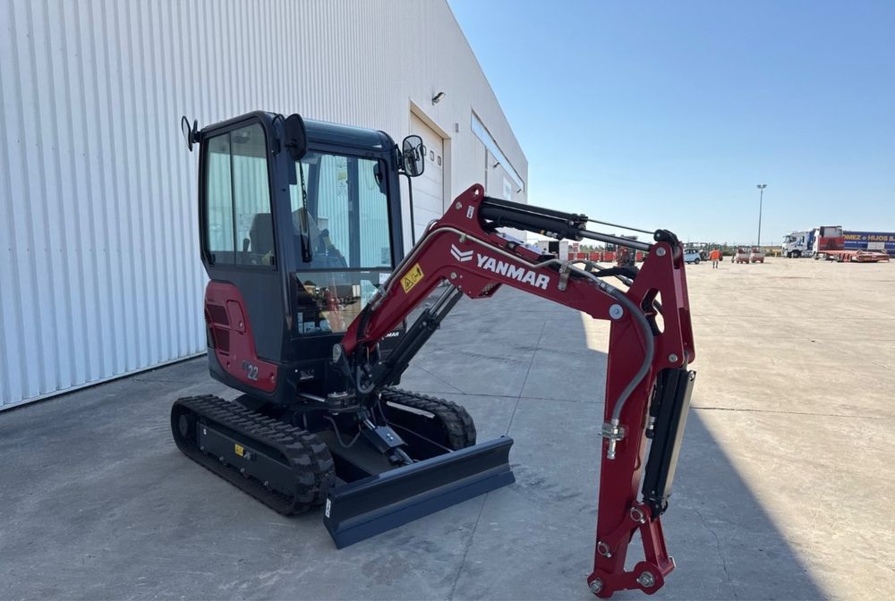YANMAR SV22 GIRATORIA NOVA 2025
