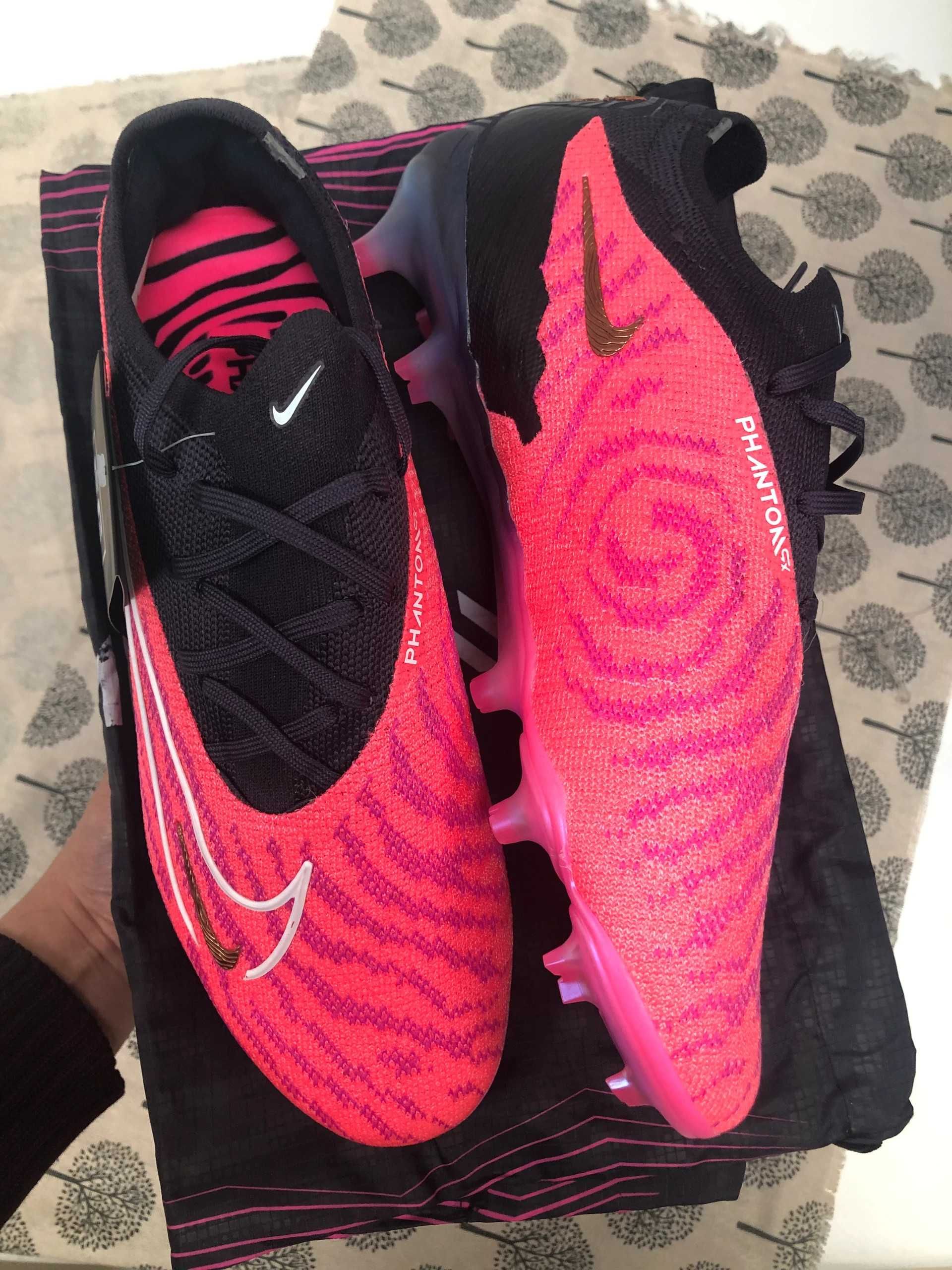 Nike Phantom GX Elite FG Hyper Pink/White Gripknit Size 43