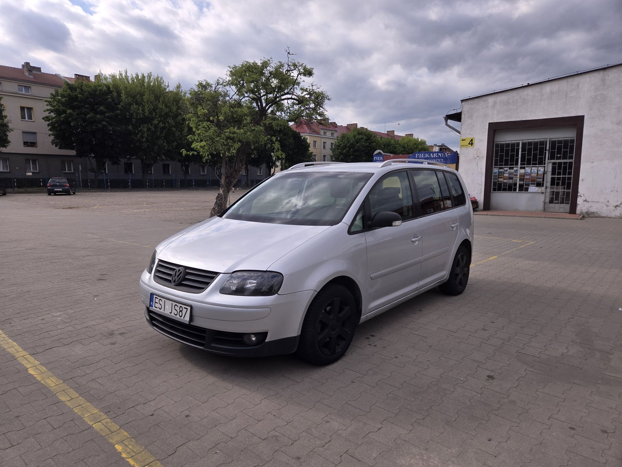 Vw touran automat 2.0 tdi 7 osobowy