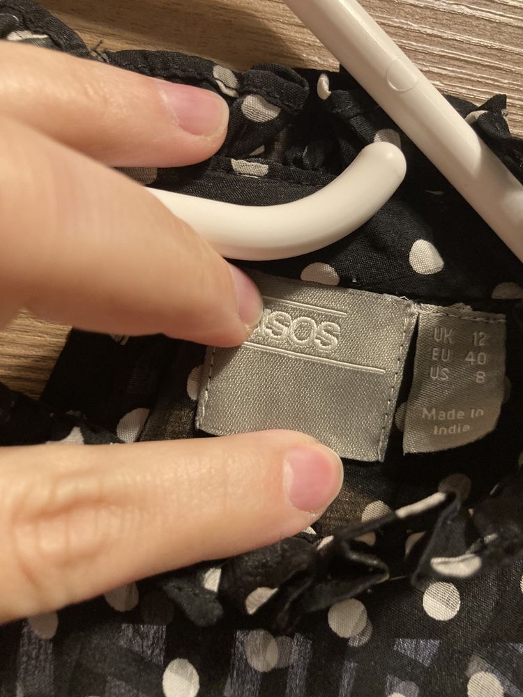 Sukienka L asos tiul
