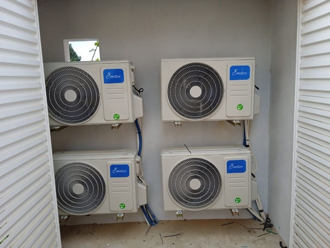 Ar condicionado, Eletricidade e Canalização