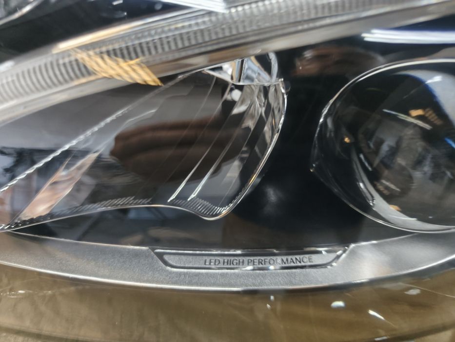 Farol Esquerdo LED's Mercedes w205