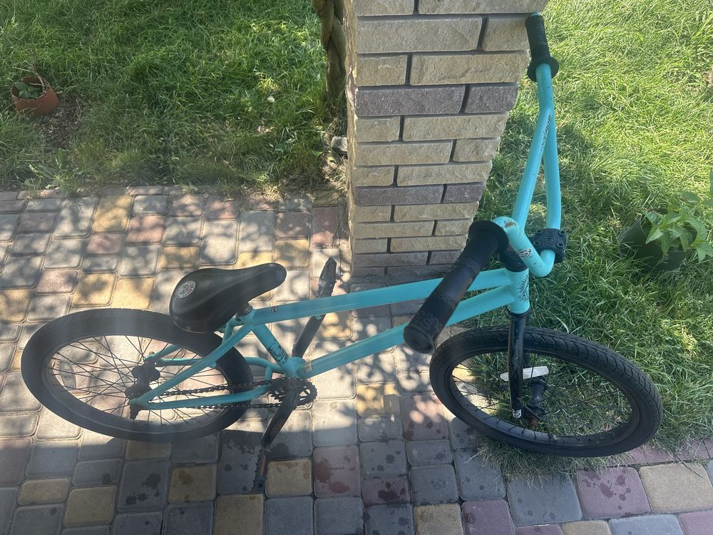 Велосипед BMX возраст 8-12 лет