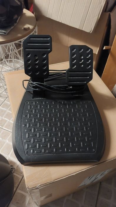 Volante Thrustmaster T150