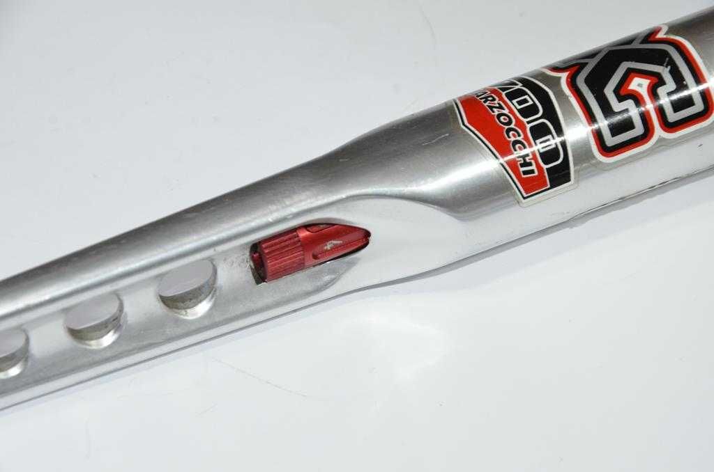Amortyzator przód przedni Marzocchi 700 XC 26" 1 1/8" 28,6 mm RETRO 95