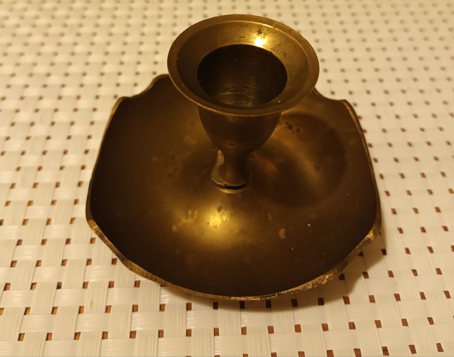 Świecznik mosiądz na cienką świeczkę