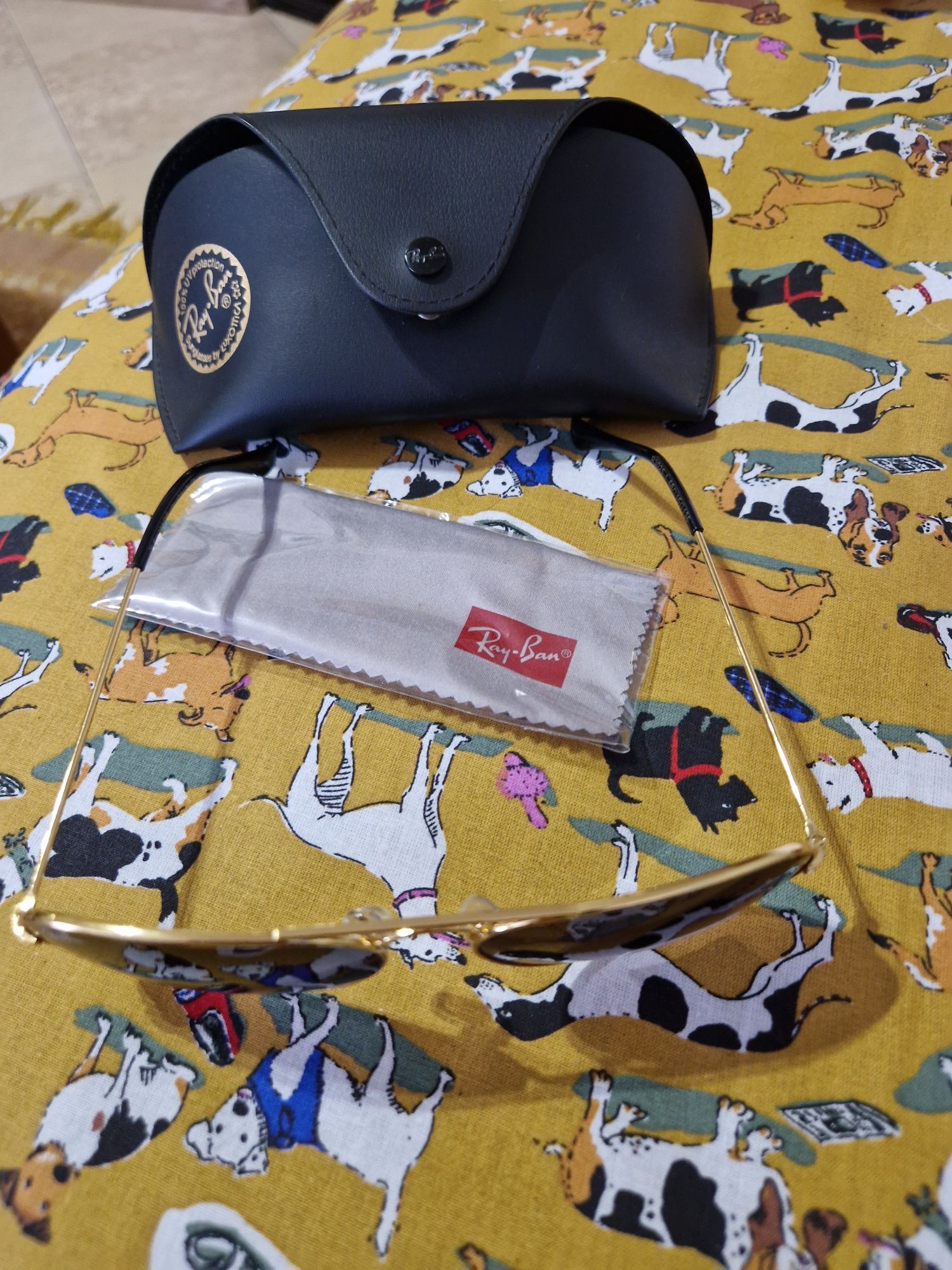 Ray-Ban originais.