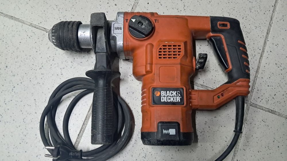 Martelo eléctrico Black & Decker kd1250
