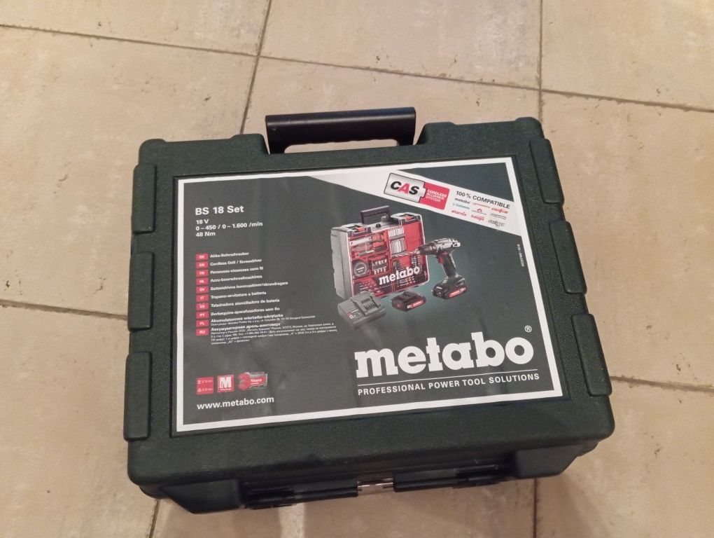 Wkrętarko - wiertarka Metabo BS 18 set