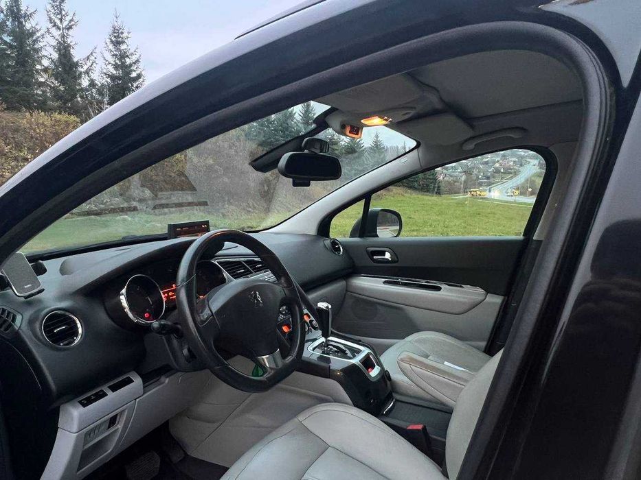 PEUGEOT 5008 / Пежо 5008