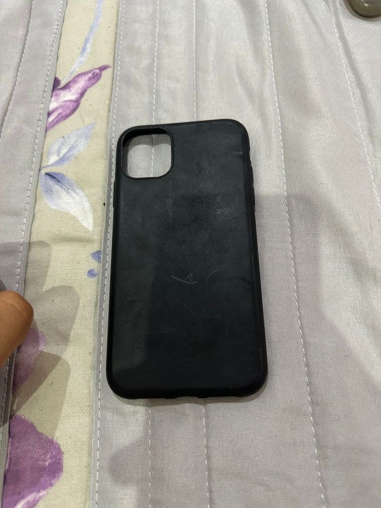Vendo estas capas de iPhone 11 em ótimo estado