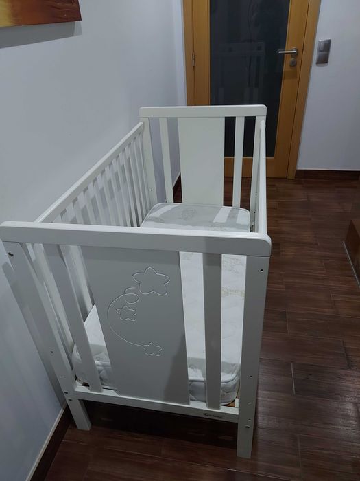 Cama e colchão como novo