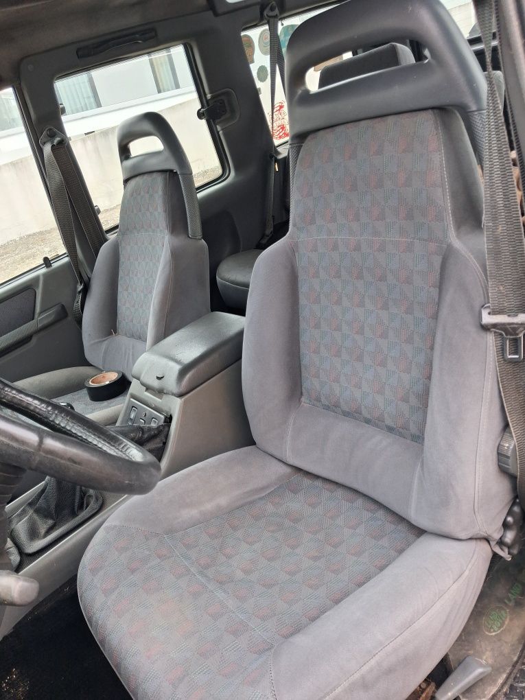 Land rover discovery 300