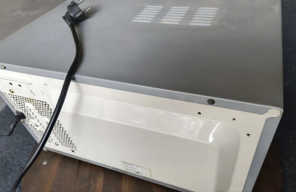 Мікрохвильова піч