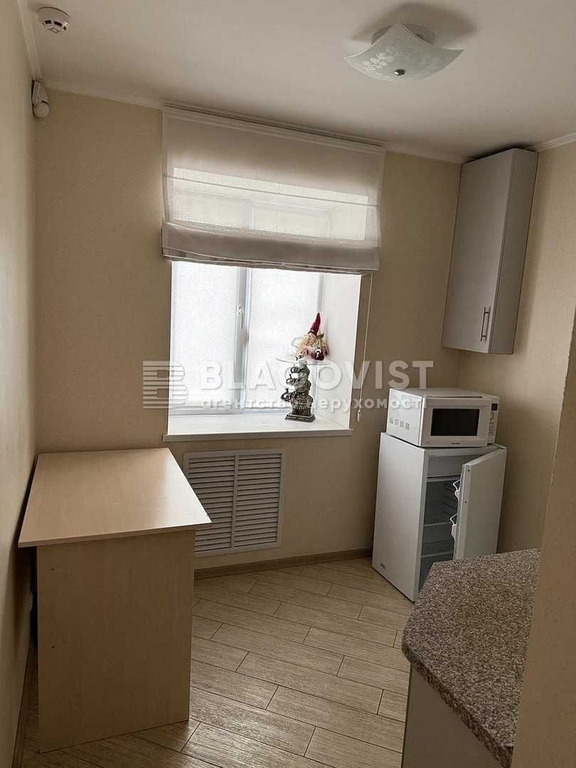 Продаж 2-кімнатної квартири, вул. Дегтярівська, 28 (Київ)