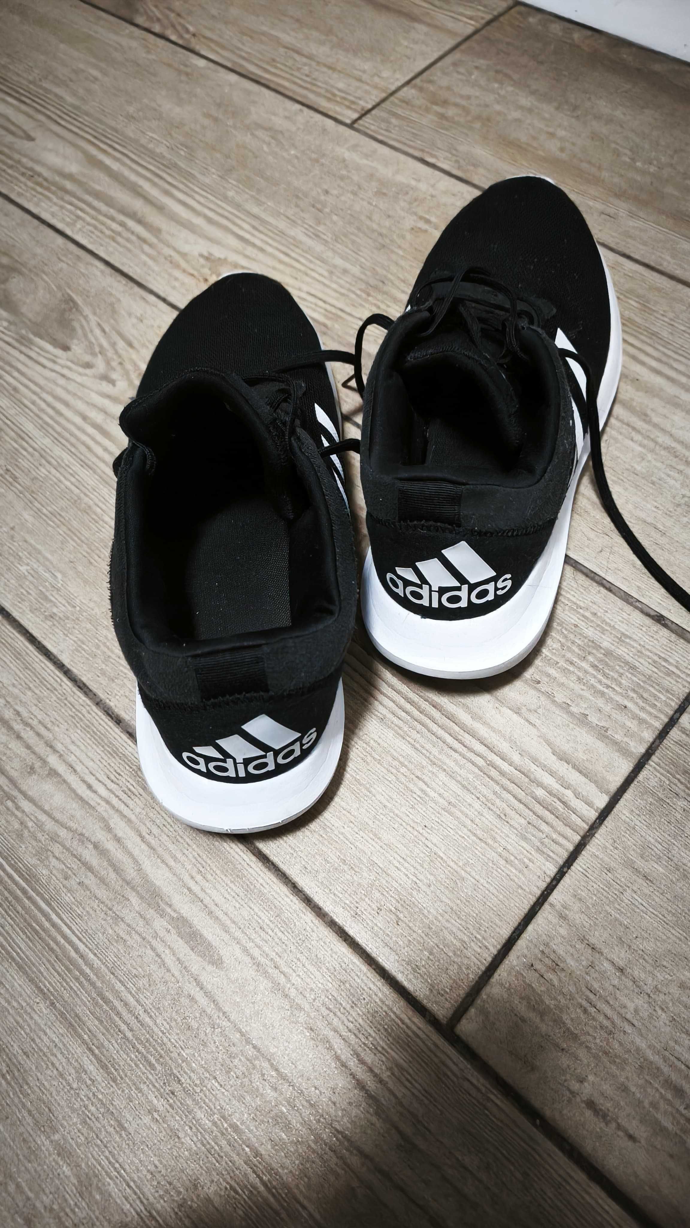 Adidas Coreracer Clássico