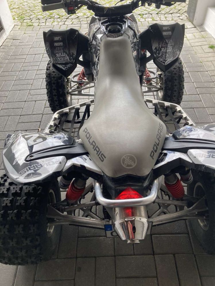 Moto  4  Polaris