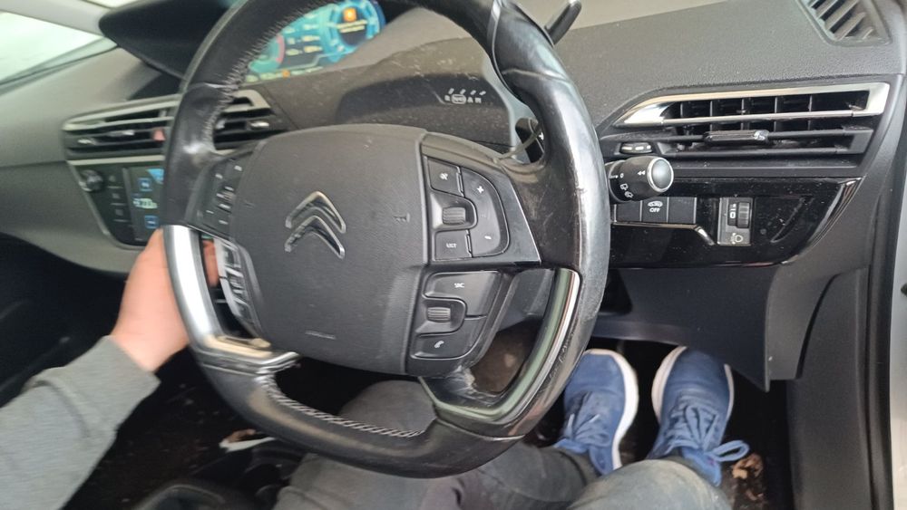 Авторозборка шрот запчастини Сітроен С4 Пікасо 2014-2019 1.6hdi