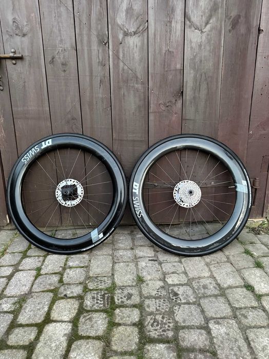 Koła karbonowe szosowe DT Swiss ARC 1400 62mm pod tarcze, DT240