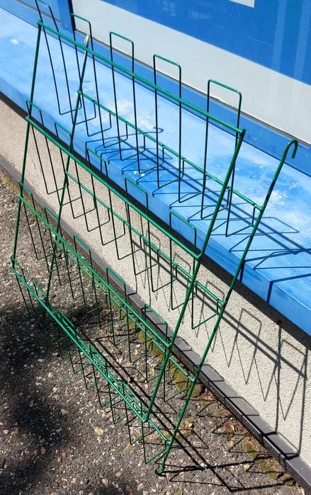 Regał metalowy rozkładany plus dwa regały zawieszane