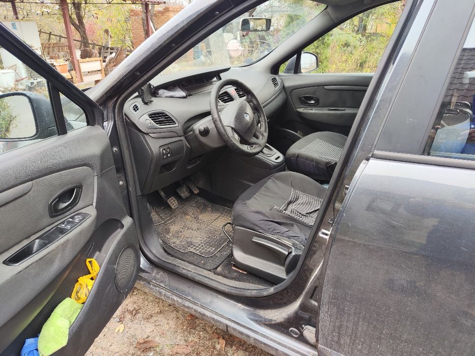 Renault  Рено Scenic 3 2010