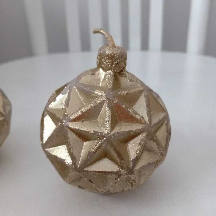 Bożonarodzeniowe Ozdobne Świeczki w kształcie bombek- 3 sztuki