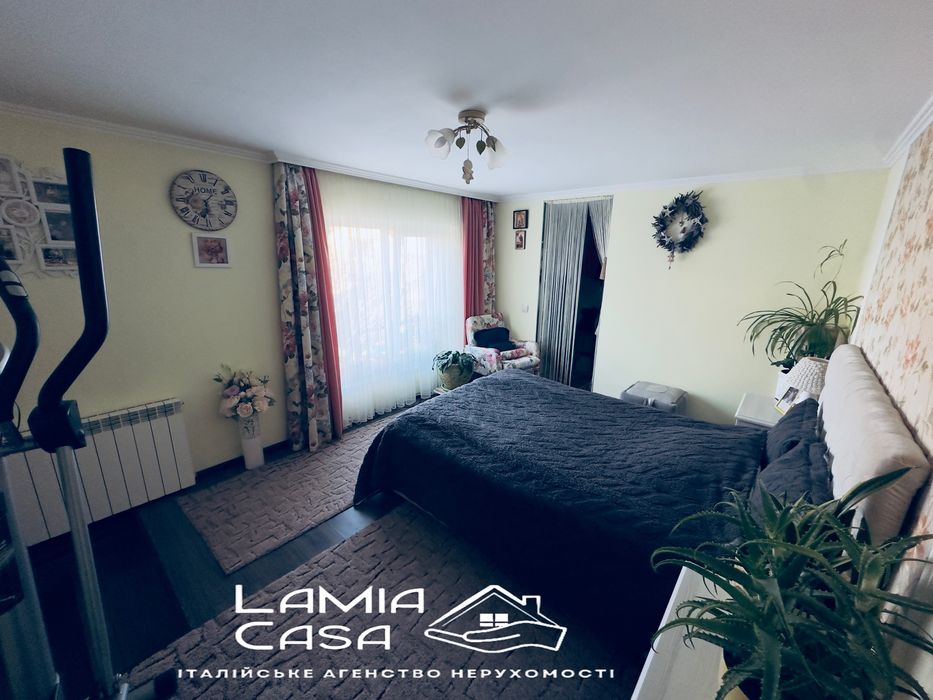 Продаж 3 кімнатноі квартири 167 м кв ближня роша