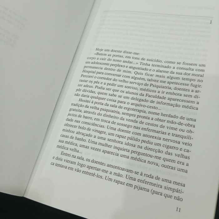 Livro " Tudo o que temos cá dentro" de Daniel Sampaio