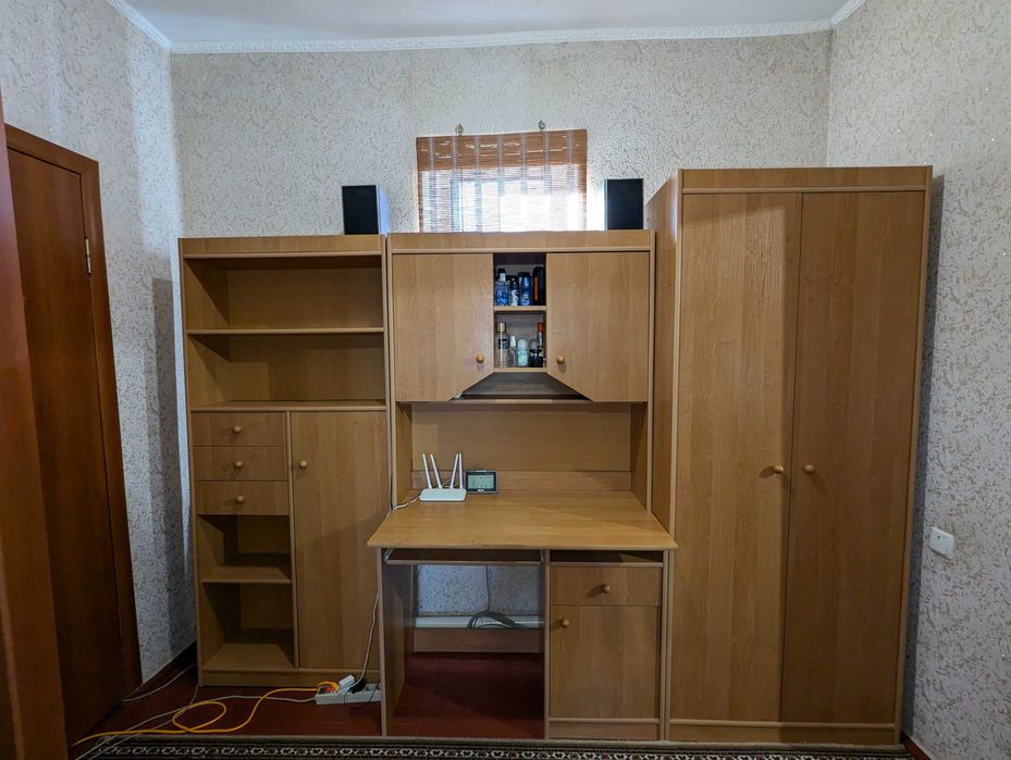 Комплект меблів для дитячої кімнати