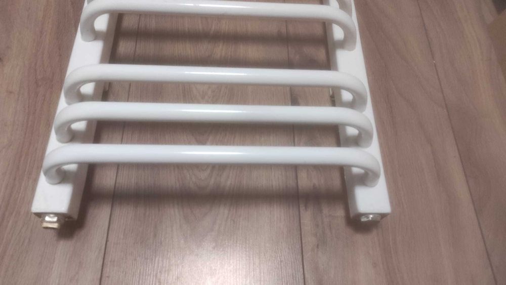 Kaloryfer łazienkowy biały 40x110 cm sprawny!