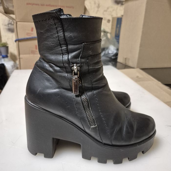 Зимние кожаные женские сапоги 38р.