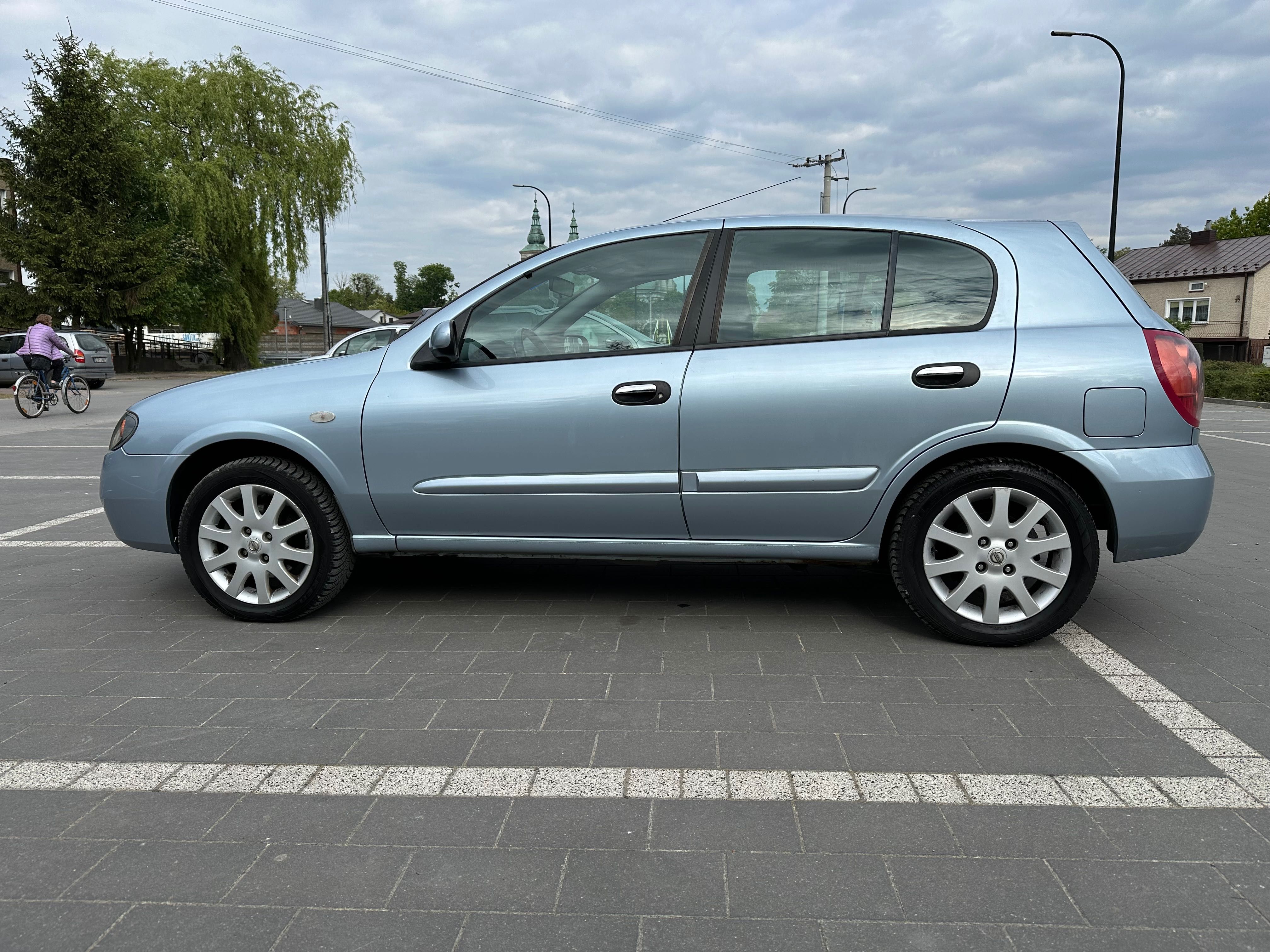 Nissan Almera 1.5 benzyna niemcy zrejestrowany