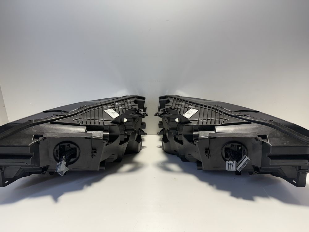 Volvo XC60 2 II lampy przednie komplet NOWE Mid led