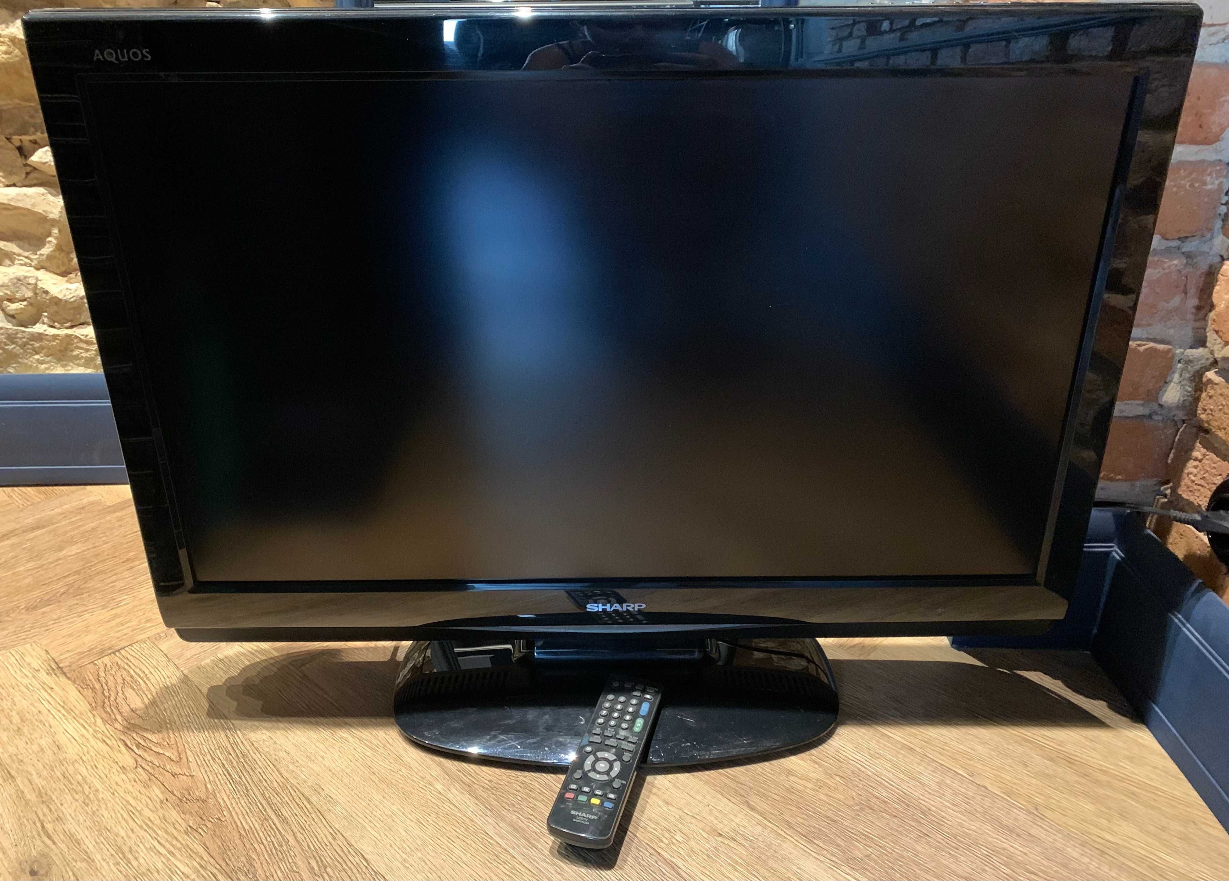 Telewizor TV Sharp Aquos LC-32D44E-BK 32" LCD sprawny + pilot stan BDB
