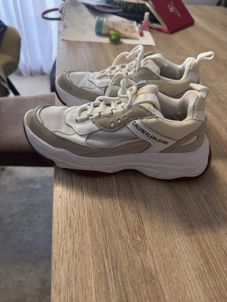 Tenis Calvin Klein edicao especial White