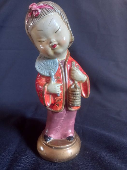 Boneca antiga com 21cm alt.