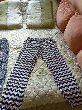Dwie pary cienkich luźne spodni