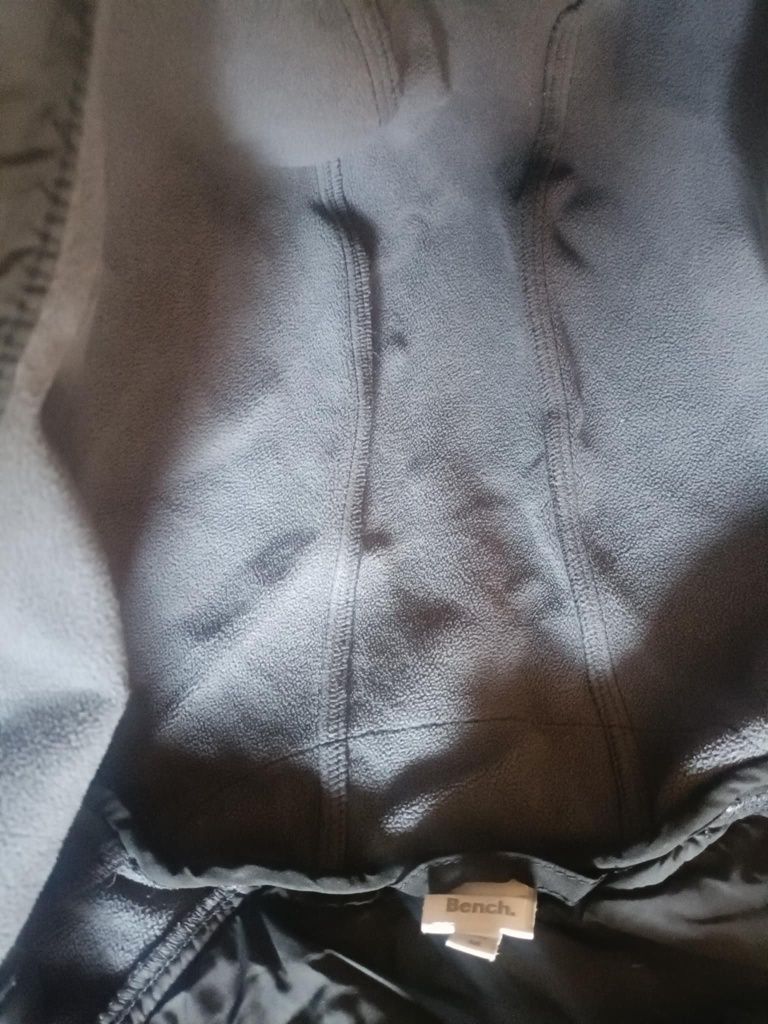 Kurtka damska przejściowa Softshell jacket rozmiar M . Bench