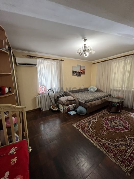 1-кімн. квартира на Космосі з ремонтом і меблями