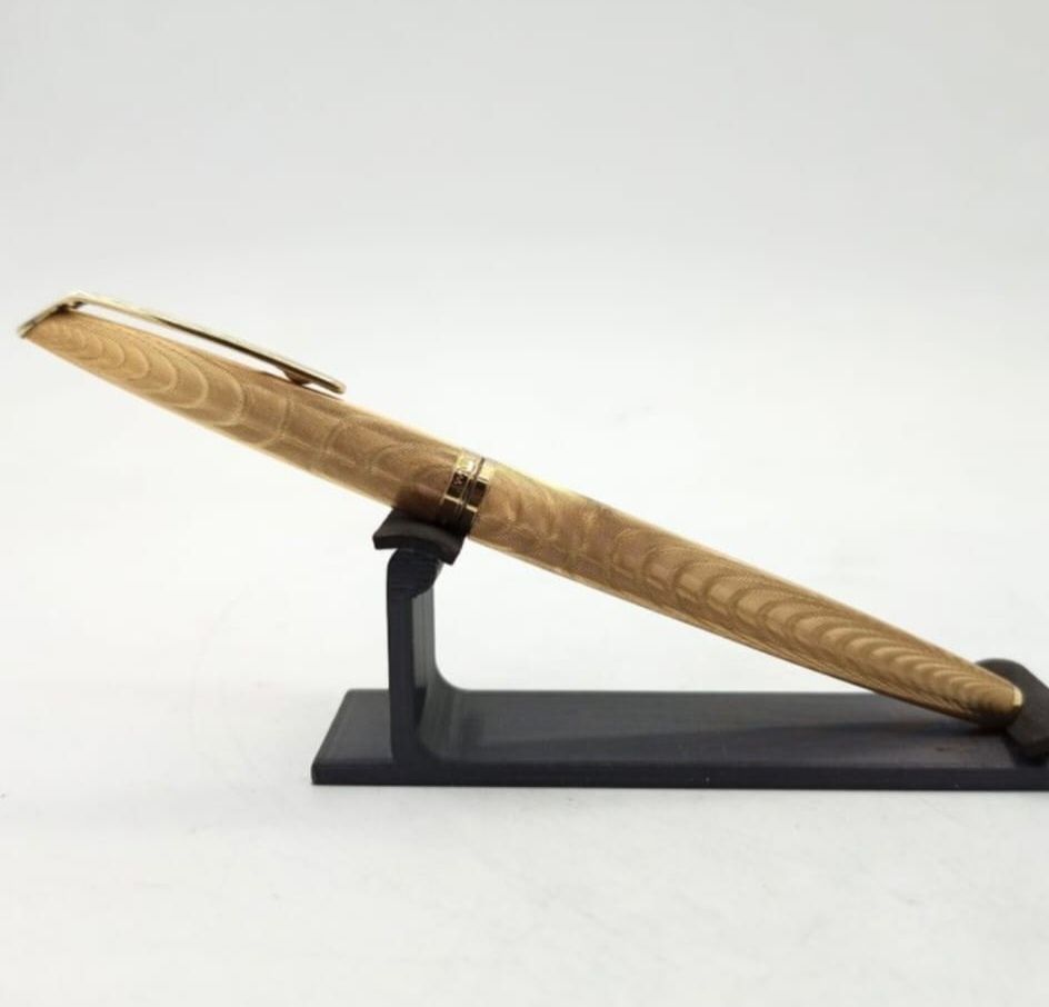 Caneta esferográfica e tinta permanente - conjunto