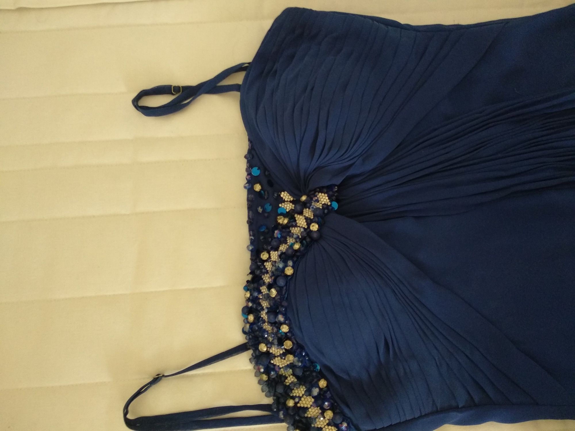 Vestido azul cerimónia com écharpe