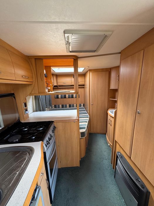 Przyczepa kempingowa Swift Hartwell + panel solarny 140W